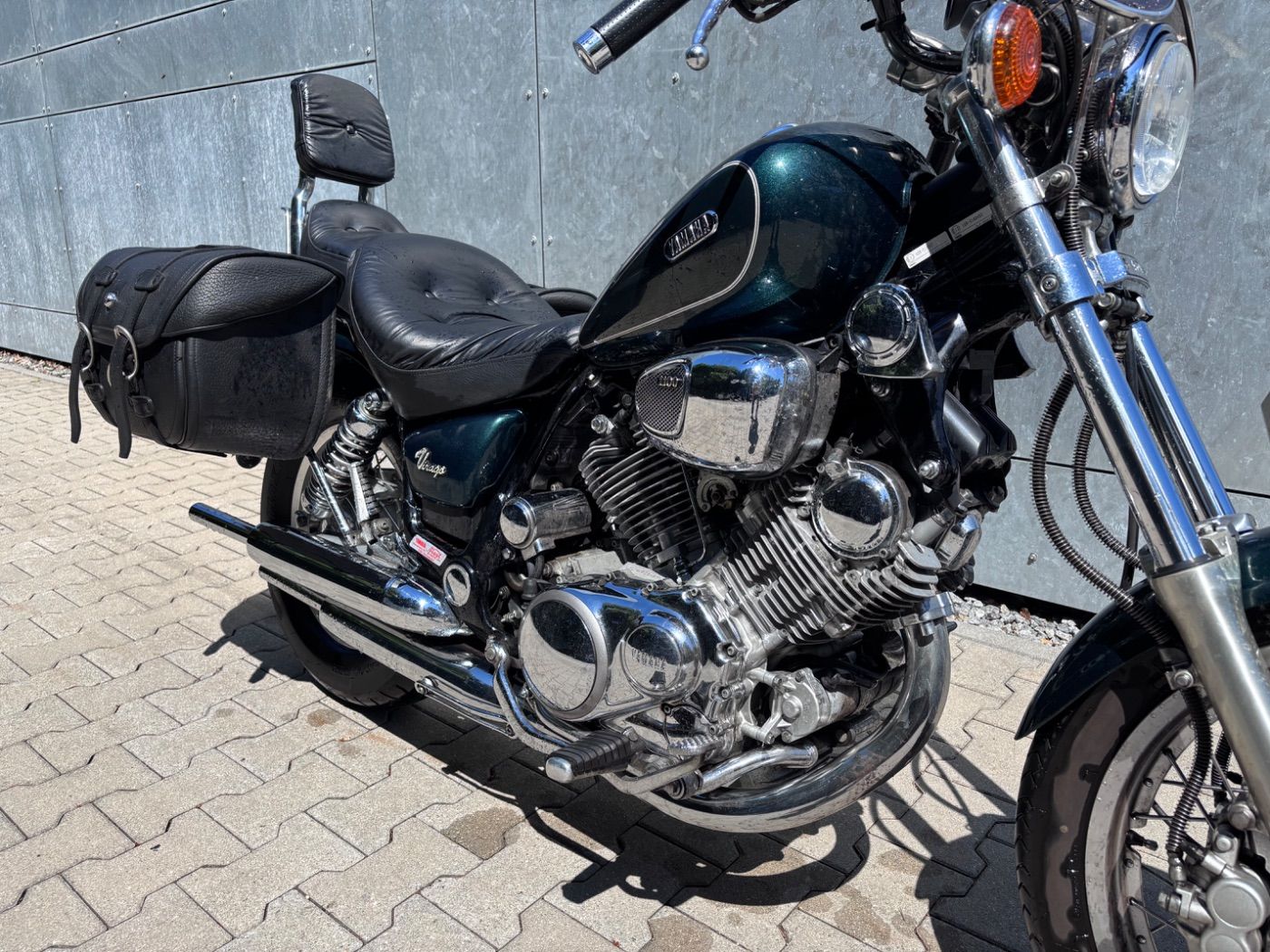 Fahrzeugabbildung Yamaha Virago XV 1100, Hepco & Becker Taschen, Sissybar