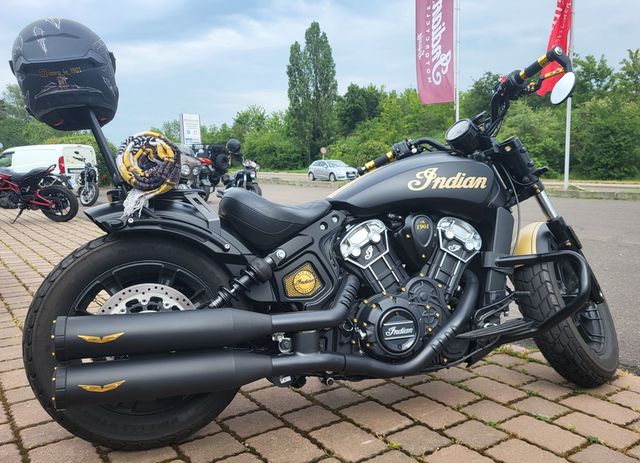 Indian Scout Bobber mit Penzl Auspuff