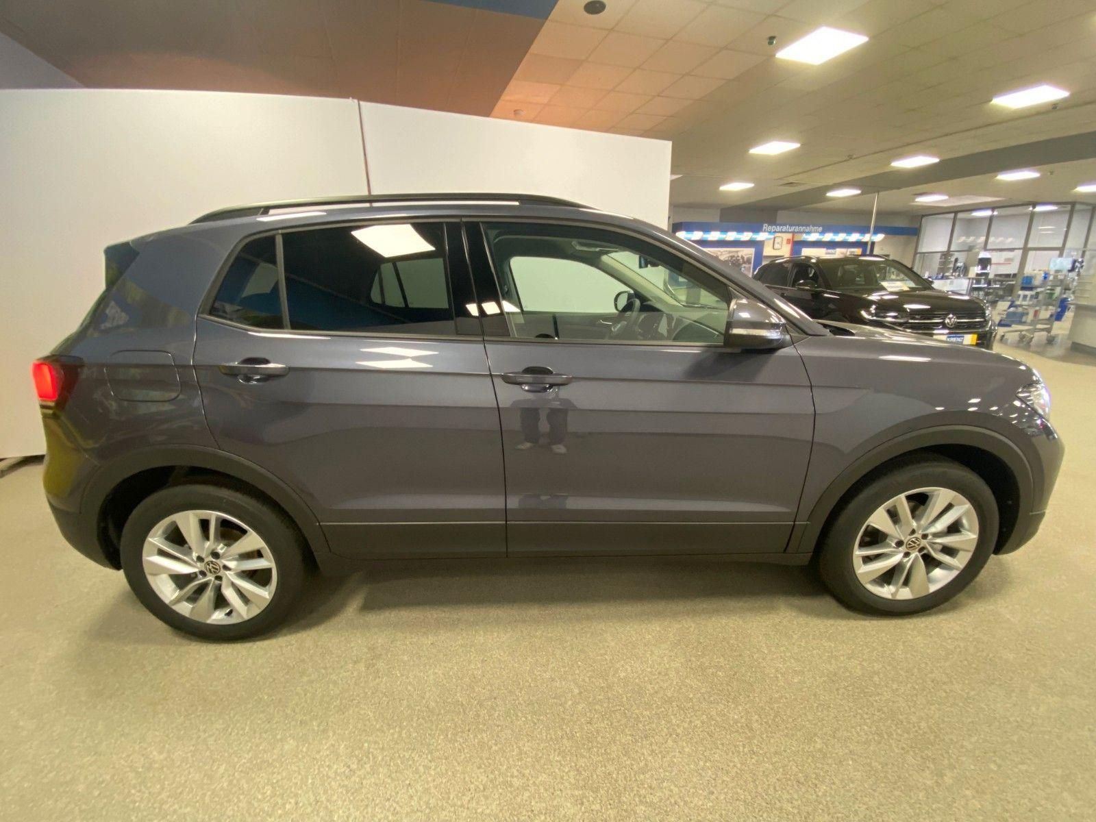 Fahrzeugabbildung Volkswagen T-Cross 1.0 TSI DSG Life+AHK+KAMERA+PDC vo+hi+BC
