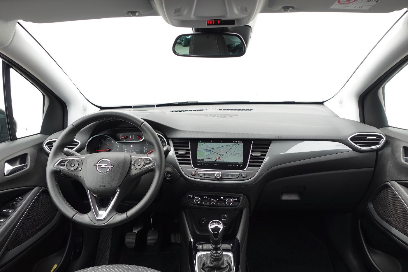 Fahrzeugabbildung Opel Crossland 1.2 Turbo Elegance HUD,KlimaA,LED,Navi