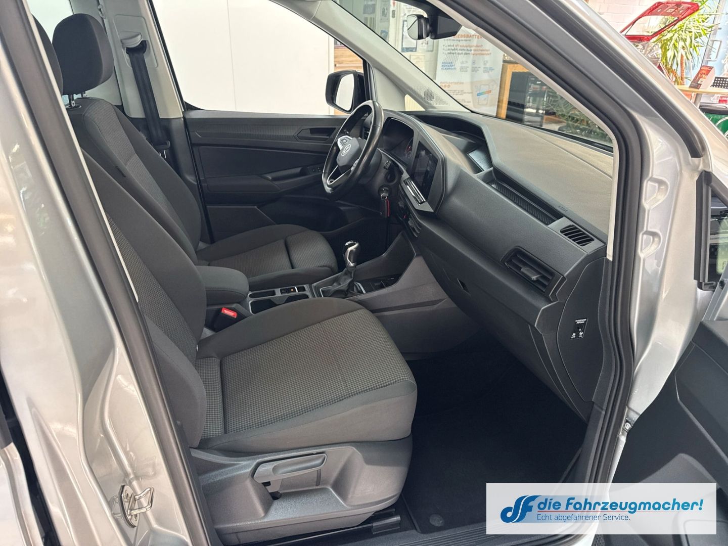 Fahrzeugabbildung Volkswagen Caddy Basis Maxi 2.0 TDI EU6d Navi Apple CarPlay