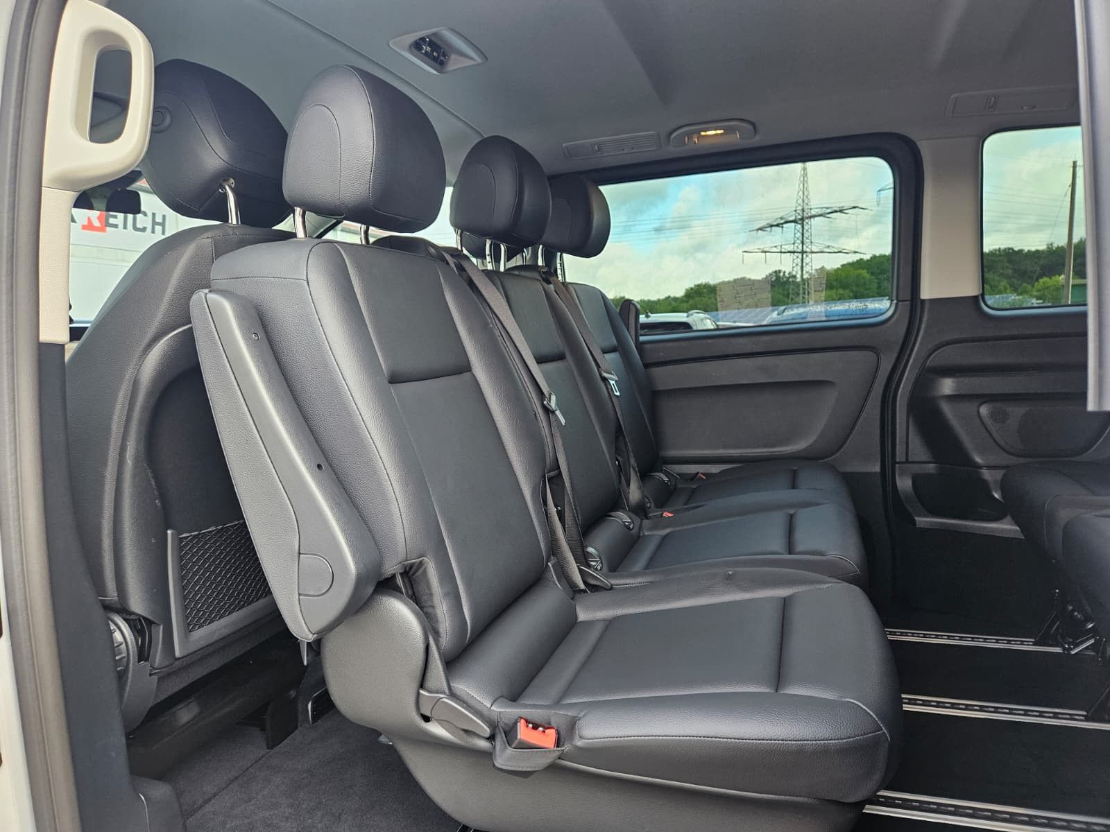 Fahrzeugabbildung Mercedes-Benz Vito 119 Tourer lang SELECT Sport LED*LEDER*AHK