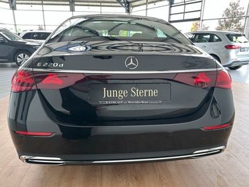 Mercedes E 220 - 5
