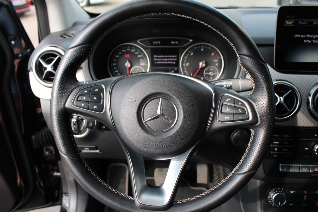 MERCEDES-BENZ B 200 d Urban LED NAVI SHZ PDC AUT