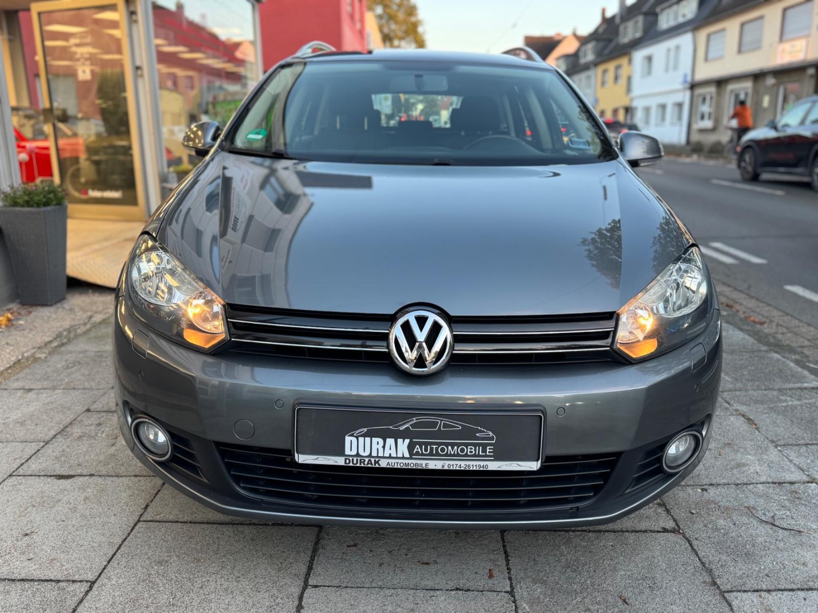 Volkswagen Golf 2010 — rear view