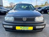 Volkswagen Vento 1.8 CL Automatik/1. Hand/ Garagenwagen - VW Vento Gebrauchtwagen