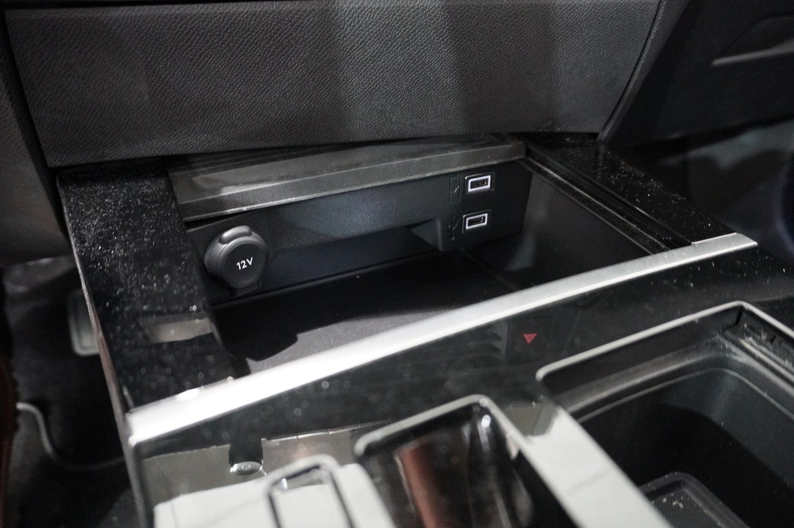 Fahrzeugabbildung Opel Astra L ST 1.6 HYBRID ELEGANCE NAVI/LED/KAMERA