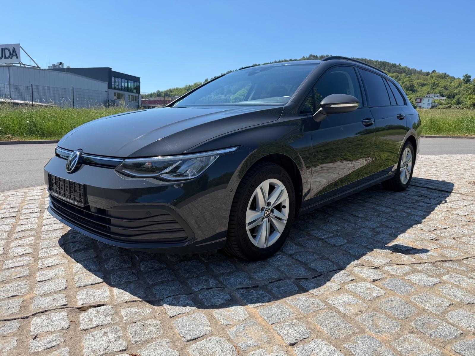 Volkswagen Golf 8 2.0 TDI DSG Kombi Navi ACC PDC Mwst.aus