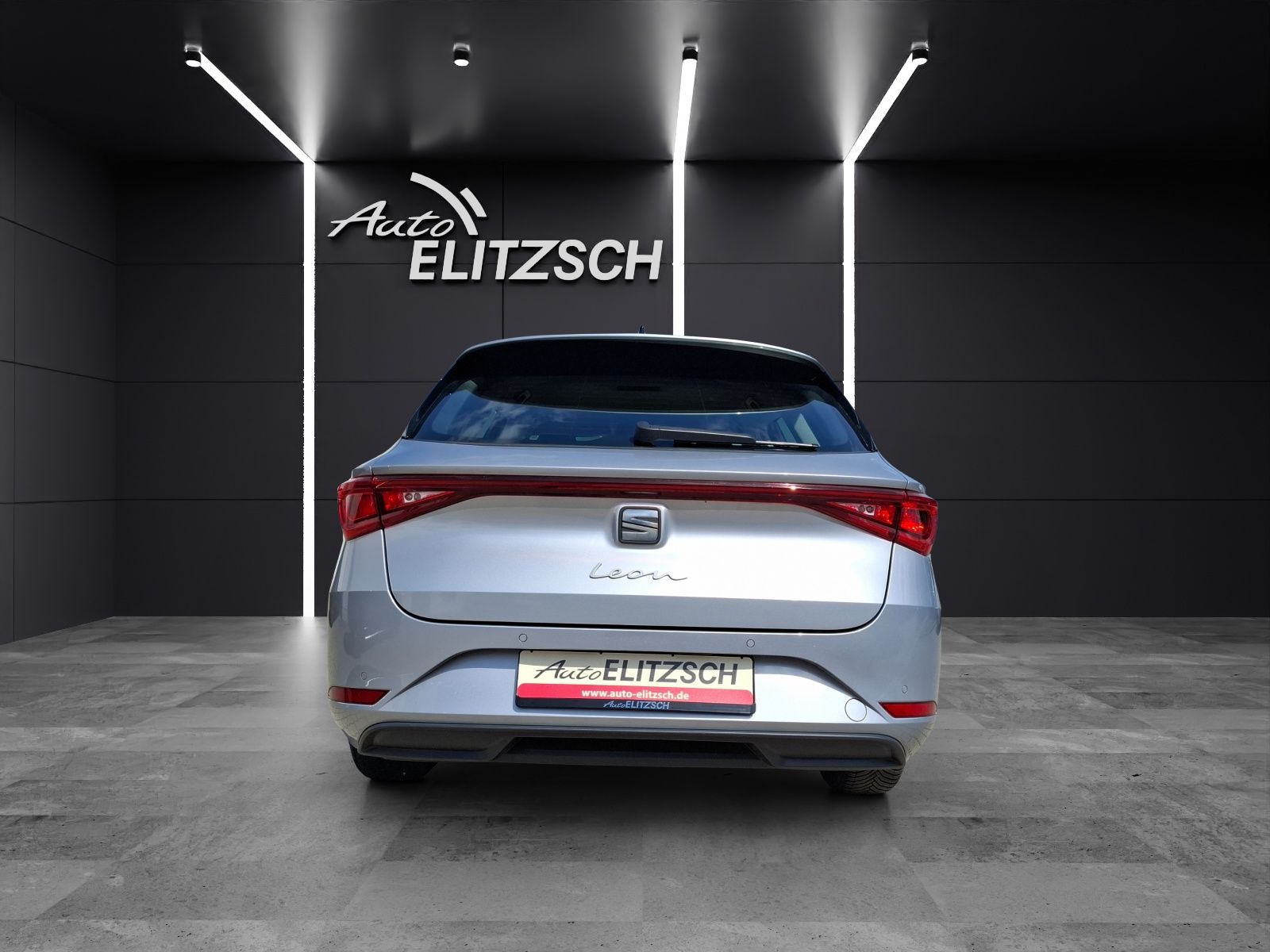 Fahrzeugabbildung SEAT Leon ST TSI Style LED AHK Navi AID GRA SHZ Park-