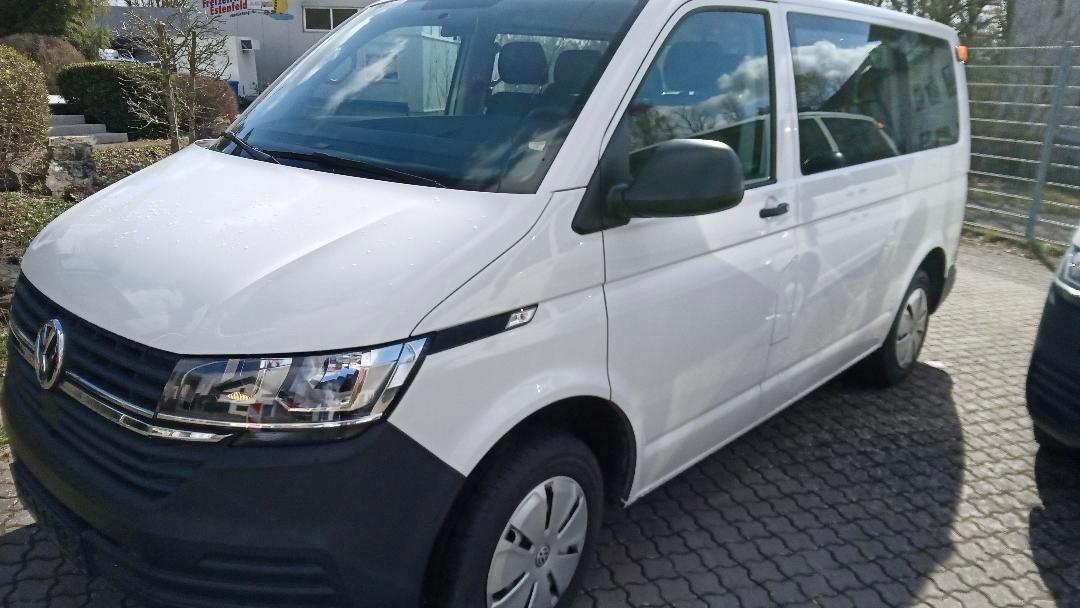Volkswagen T6.1 Kombi 9Sitzer Bus