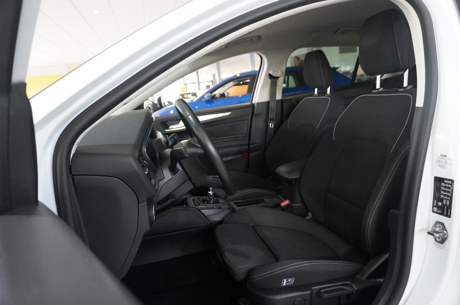 Fahrzeugabbildung Ford Focus Turnier 1.5D TITANIUM NAVI/LED/KAMERA/DAB+