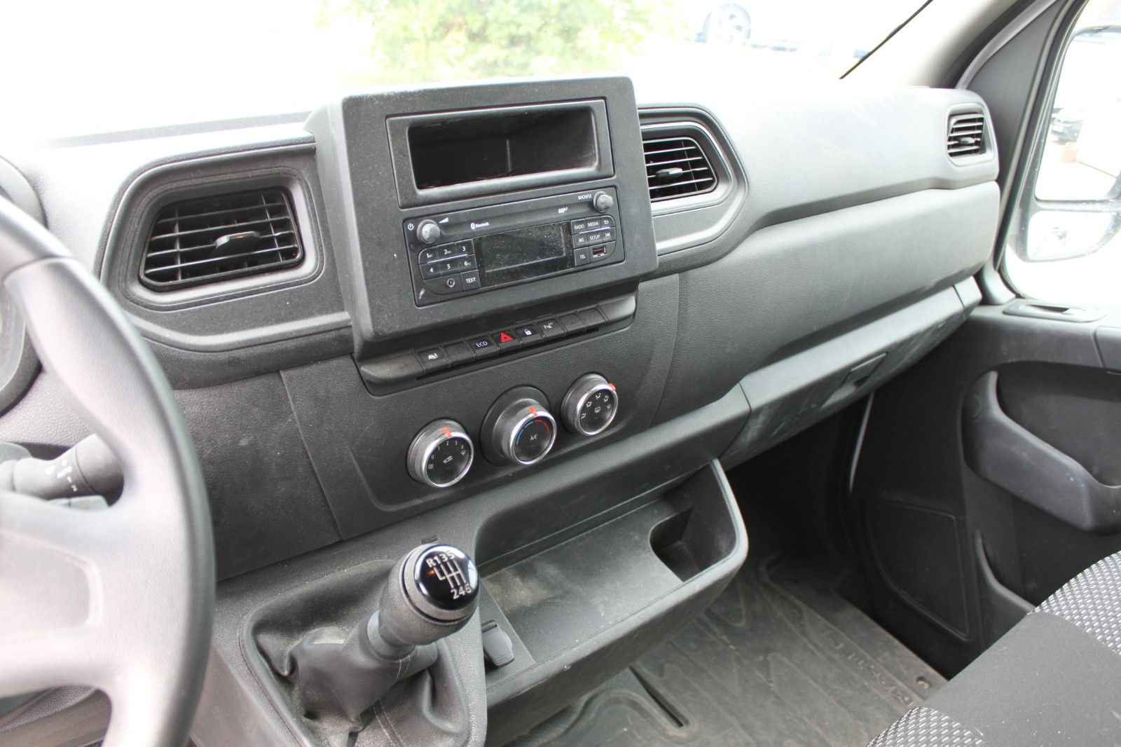 Fahrzeugabbildung Renault Master III Kasten L2H2 HKa 3,3t