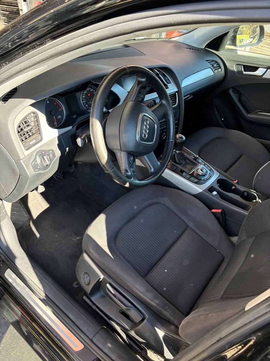 Audi A4 2008 — photo 9