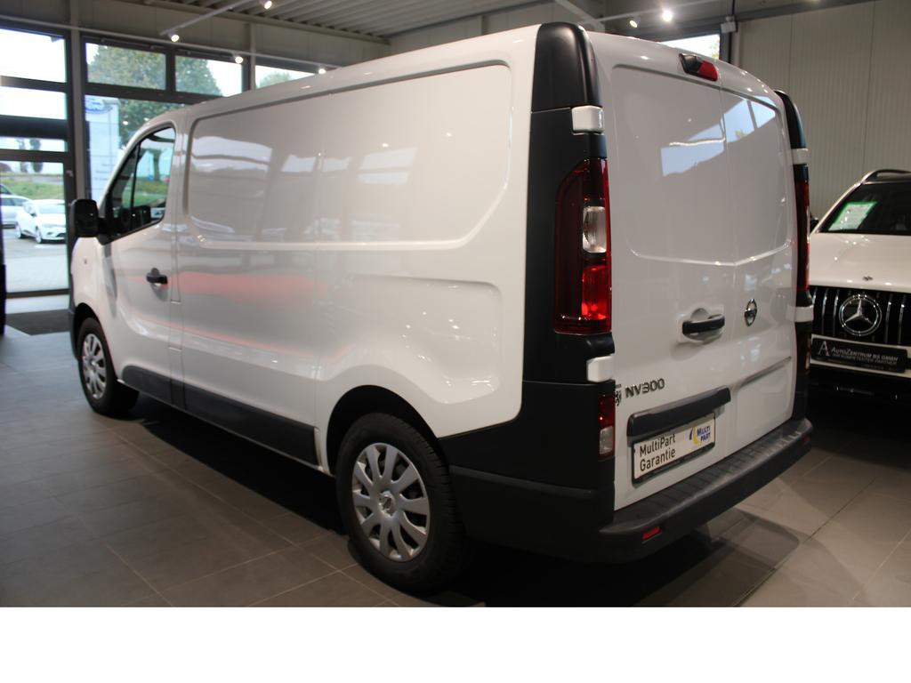 Nissan NV300