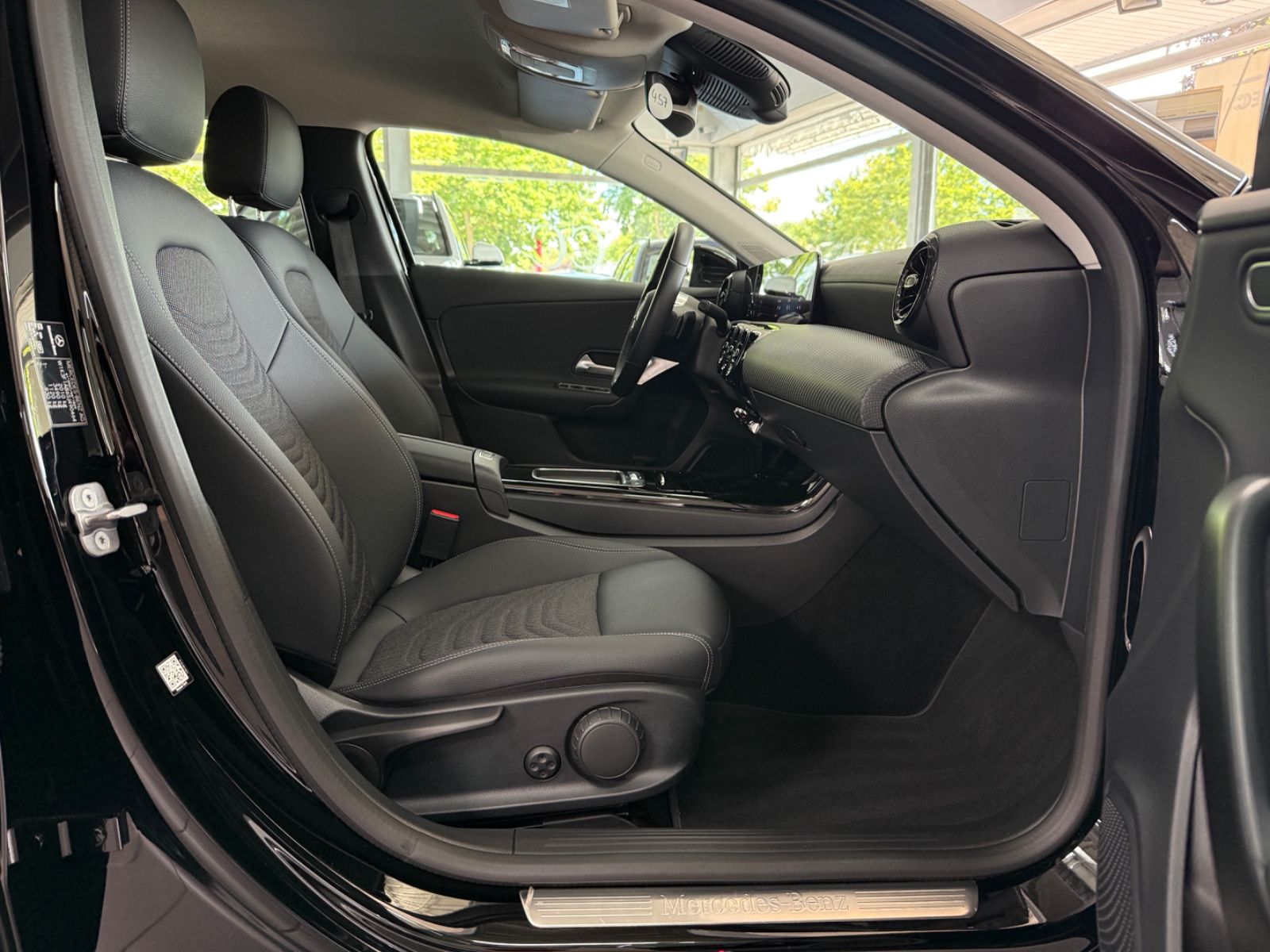 Mercedes-Benz A 180 d Lim. High LED Navi Direktlenkung Agility foto 21