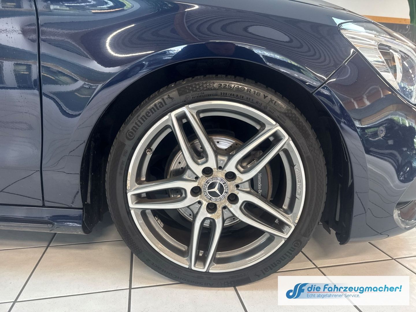 Fahrzeugabbildung Mercedes-Benz CLA 180 Shooting Brake AMG Sportpaket Navi LED *