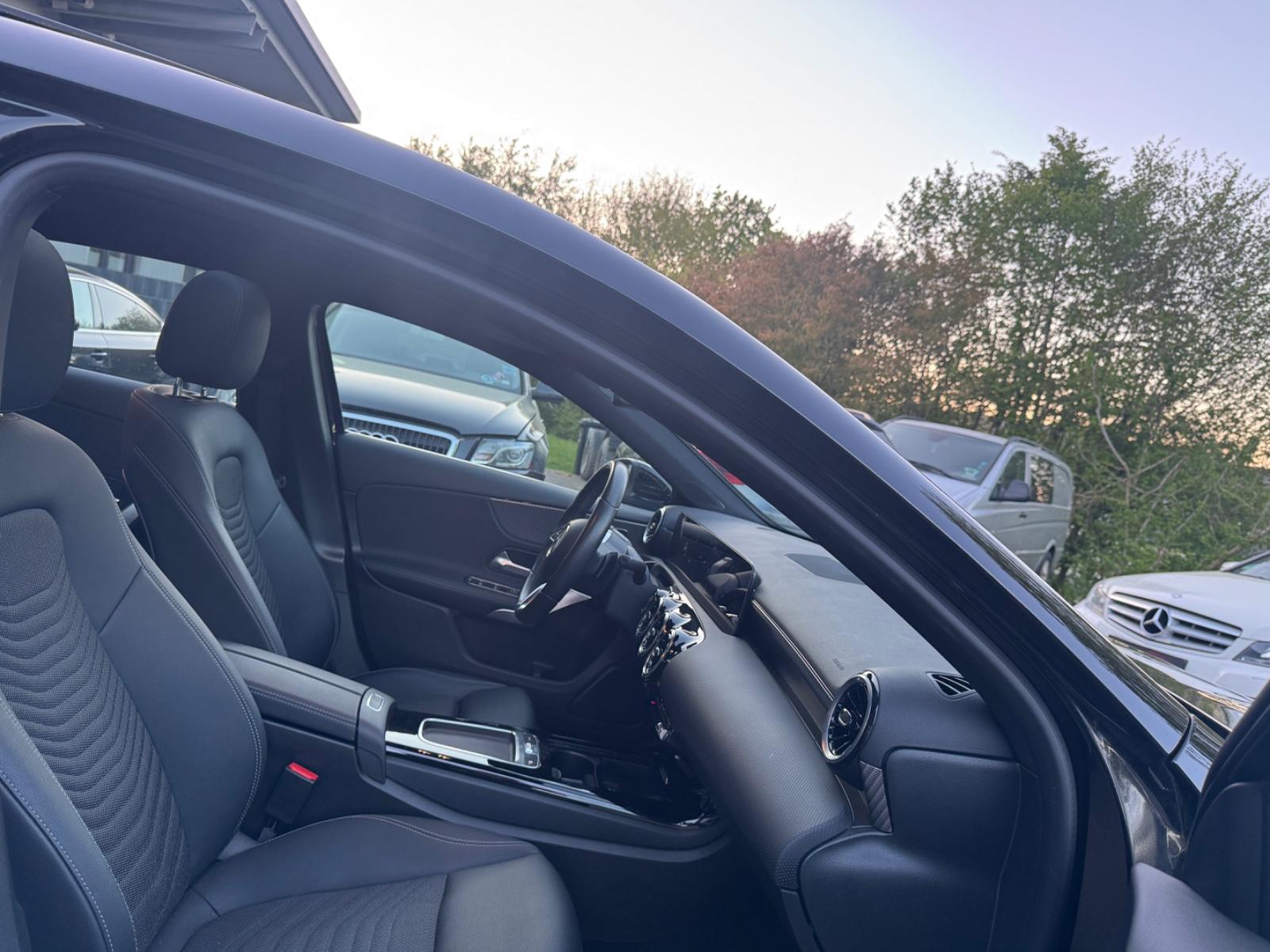 Mercedes-Benz A 180 d Automatik, Pano