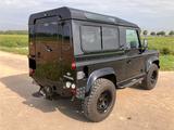 Land Rover Defender 90 Td4 Station Wagon SE - Land Rover Defender Se mit Diesel-Antrieb