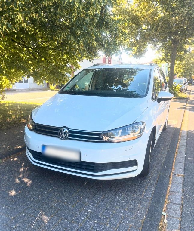 Image of Volkswagen Touran