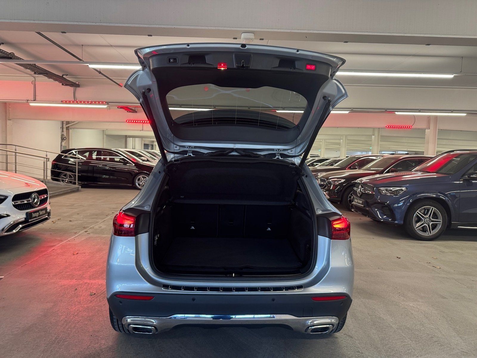 Fahrzeugabbildung Mercedes-Benz GLA 220 d 4M PRogressive*AHK*Totwinkel*Multibeam