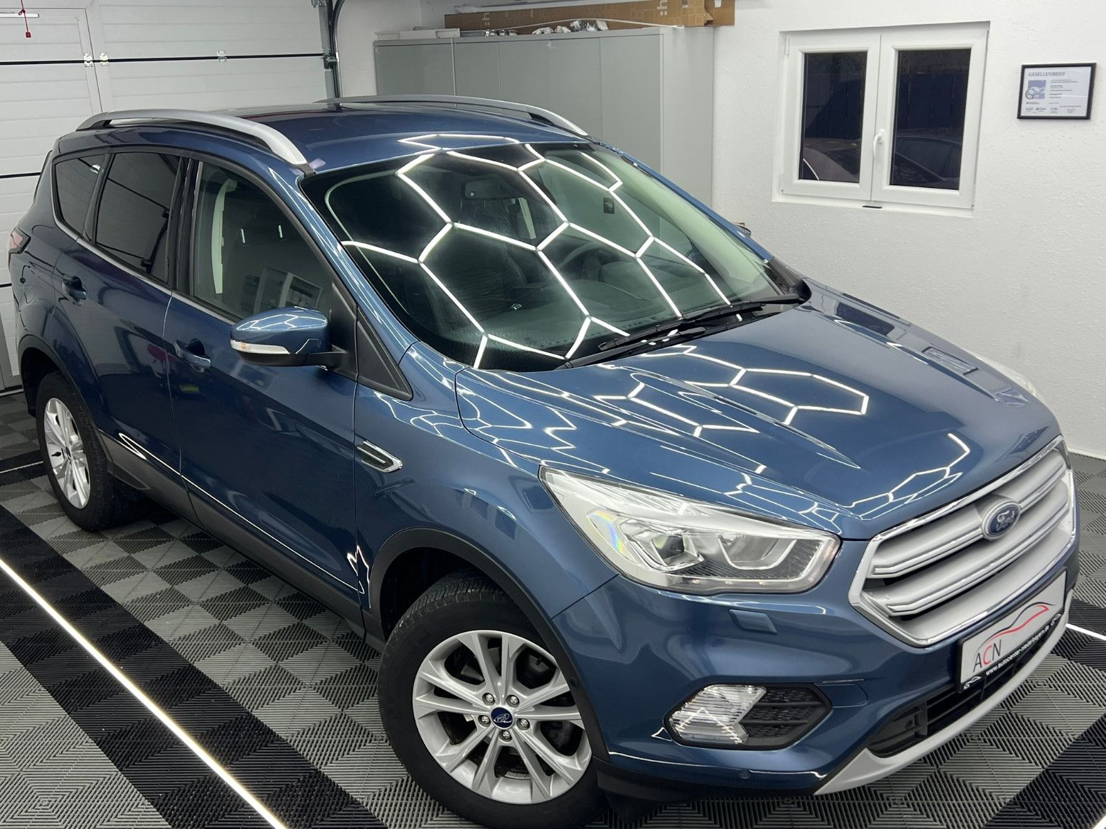 Fahrzeugabbildung Ford Kuga Titanium/NAVI/2-ZONEN/KAMERA/2.HAND