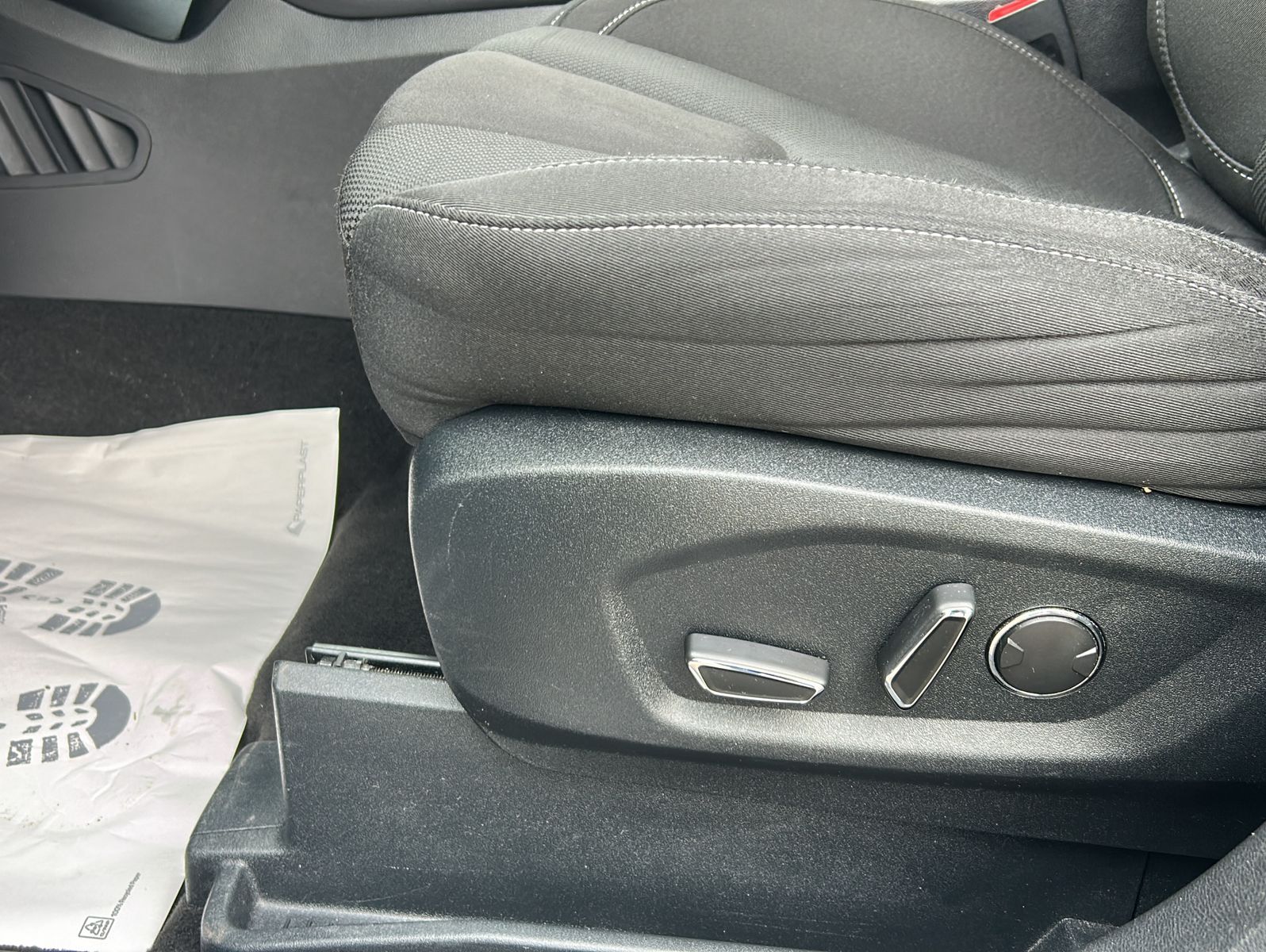 Fahrzeugabbildung Ford S-MAX 2,0 TCDi Titanium AWDLED - AHK
