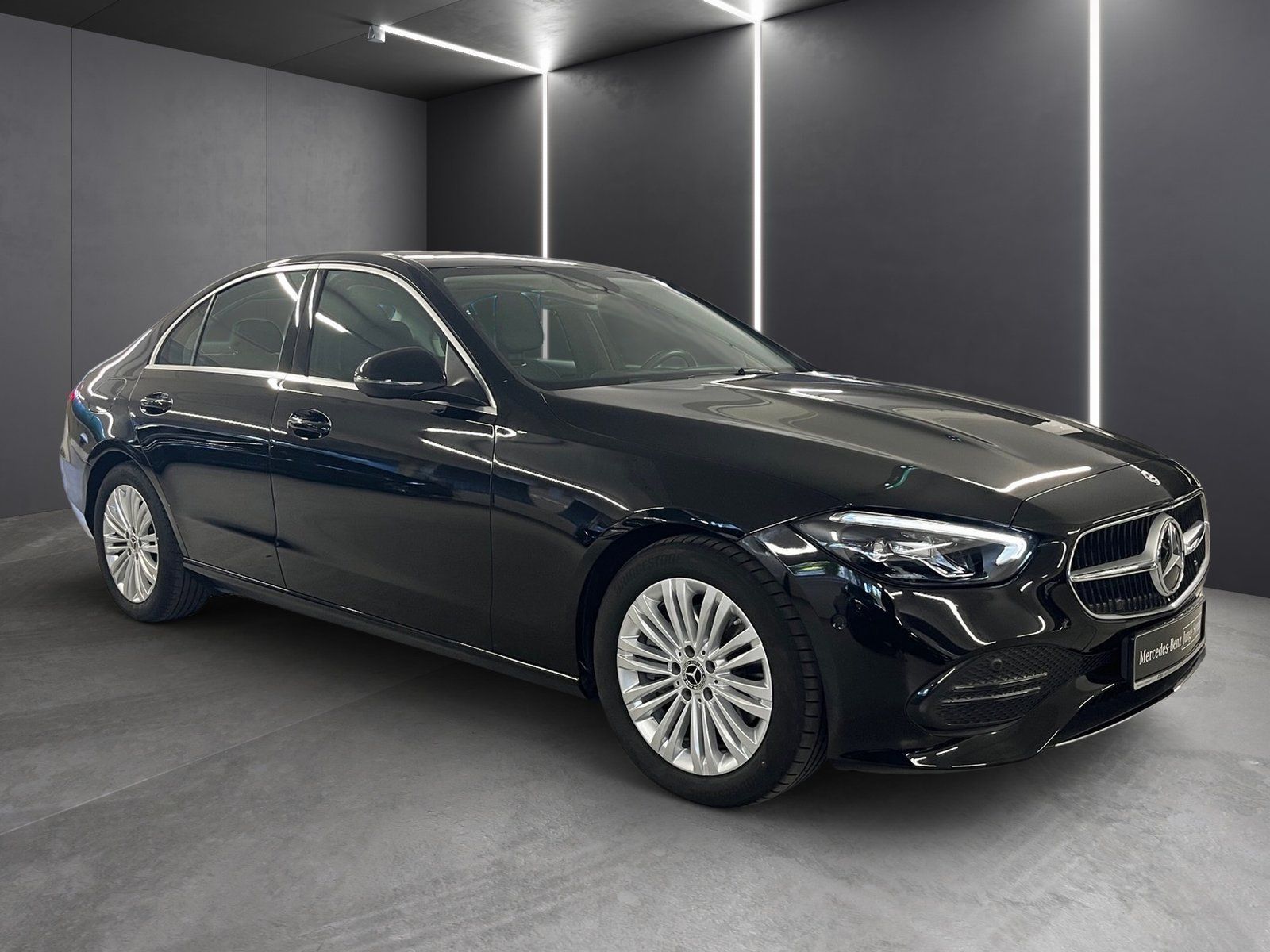 Fahrzeugabbildung Mercedes-Benz C 200 Avantgarde*Pano*Totwink*LED*Kamera*Memory*