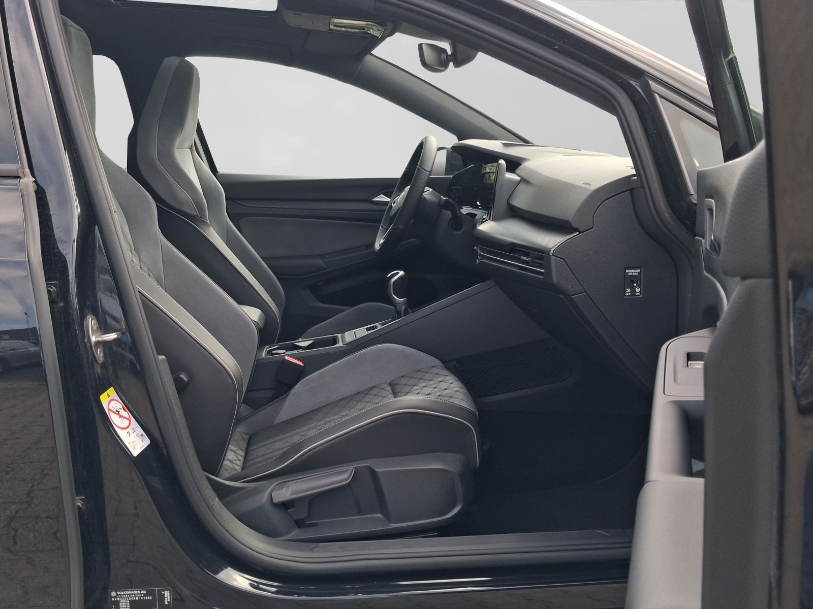 Volkswagen Golf 1.5 TSI R-LINE PANO LM18 MATRIX-LED foto 4