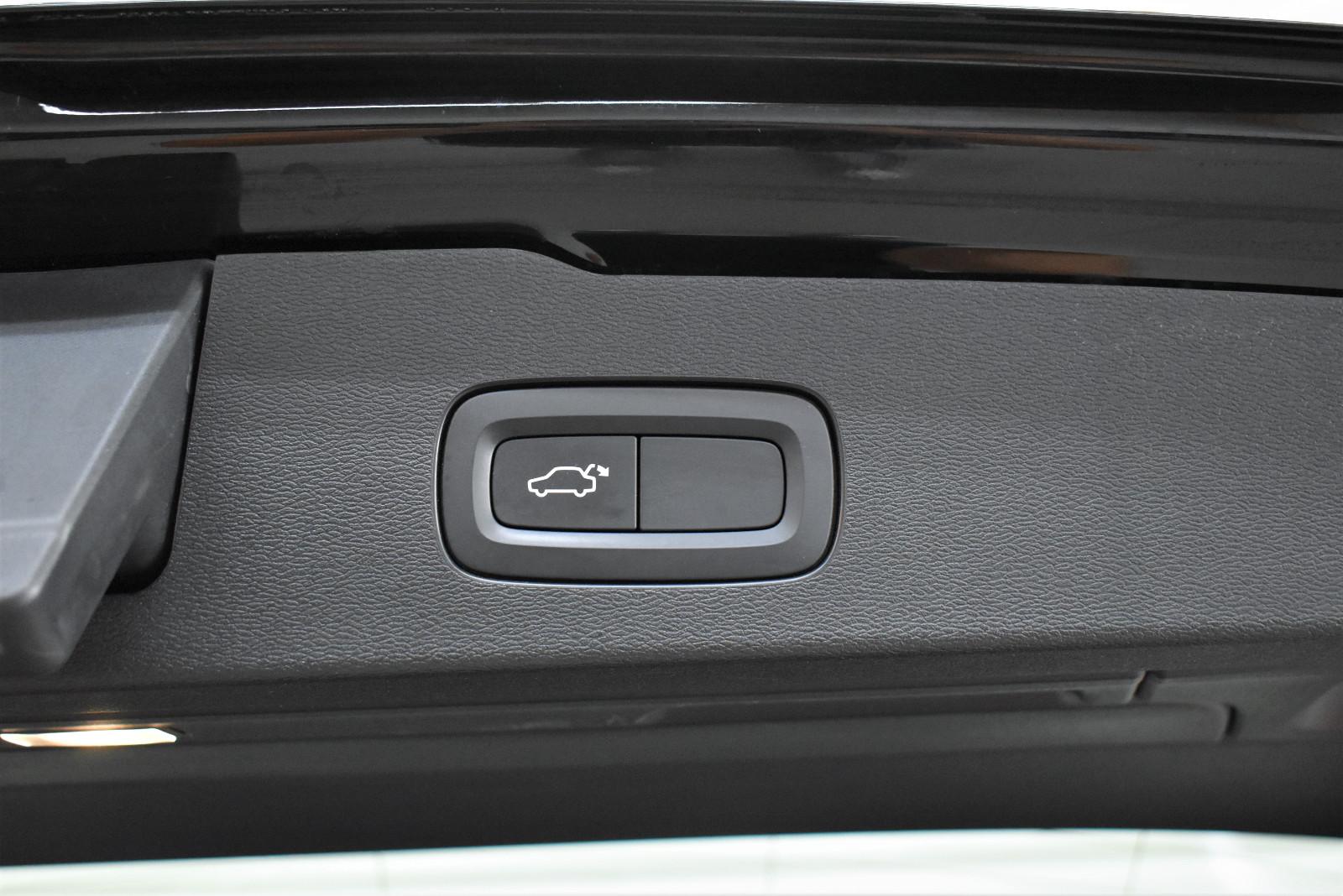 Volvo V60 Kombi Inscription+Kamera+Tempomat+LED+Keyles