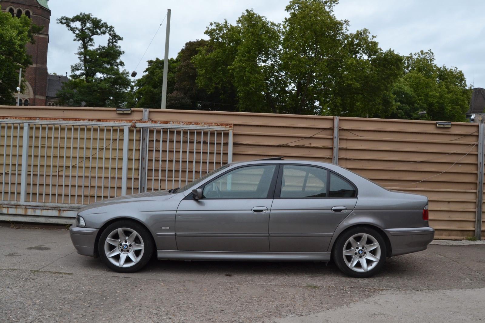 BMW 520i Lifestyle*1.HAND*XENON*LEDER*S.DACH*SHZ*