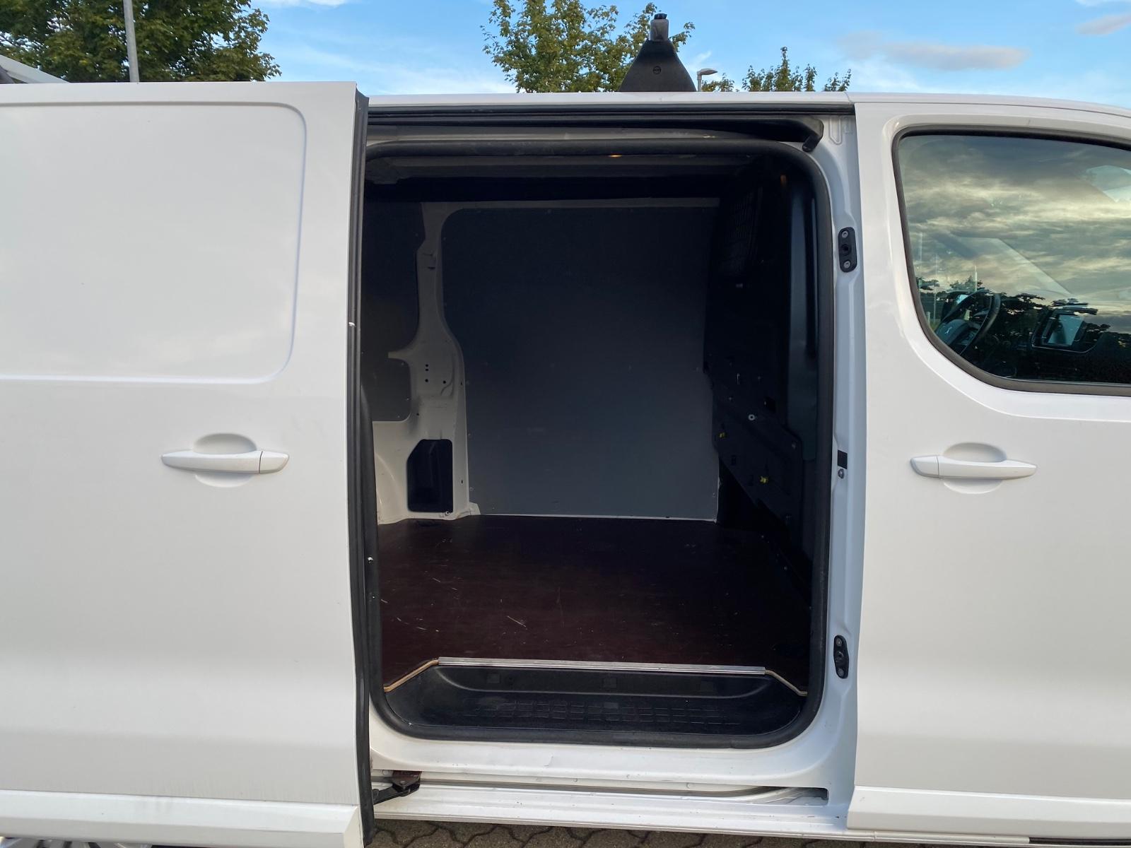 Peugeot Expert Premium lang L2 Standheiz. R.Cam AHK SHZ