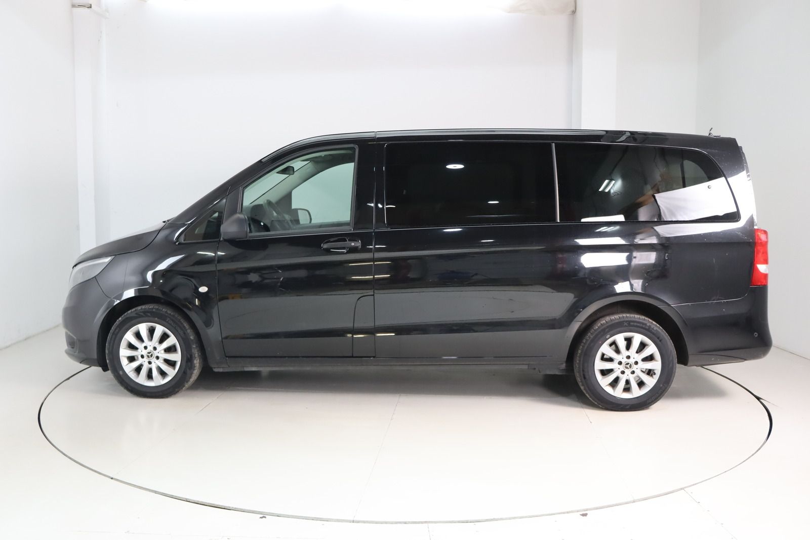 Fahrzeugabbildung Mercedes-Benz Vito Tourer 116 CDI lang Edition * 8 Sitze