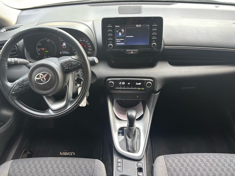 Toyota Yaris Hybrid Active MY22 imagem 3