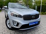 Kia Sorento 2.2-4WD-Navi-1.HD-R-Kamera-PDC-AHK-LED - silberne Kia Sorento
