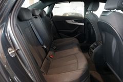 AUDI A4 Limousine 35 TDI S line | MMI Plus | AHK AUDI A4 Limousine 35 TDI S line | MMI Plus | AHK