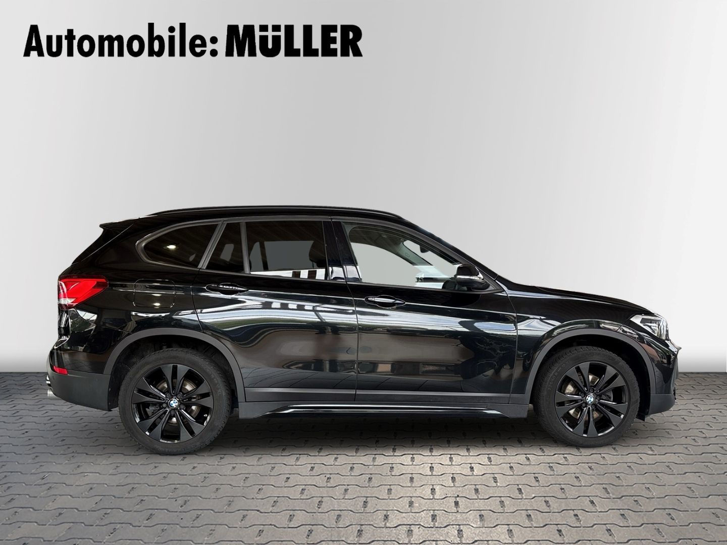 BMW X1 sDrive 18d SportLine+Panodach+LED+HIFI+DAB+ foto 4