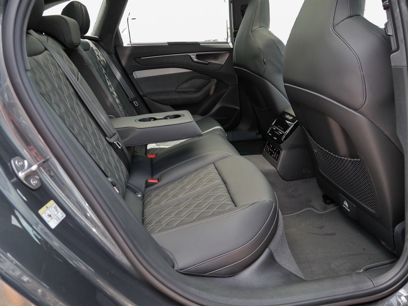 Audi A6 - Bild 16