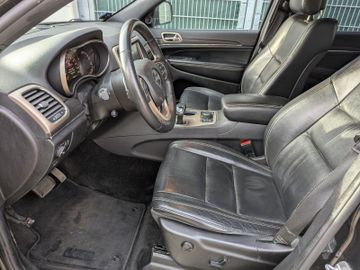 Jeep Grand Cherokee - 8