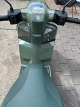 Lambretta X300 Milano Grün - LAMBRETTA ROLLER