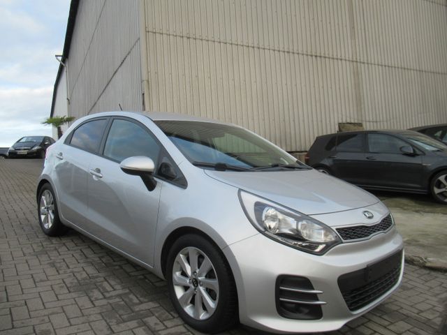 Kia Rio Dream Team- Klima-SHZ-LHZ-PDC-Alu-2.Hand