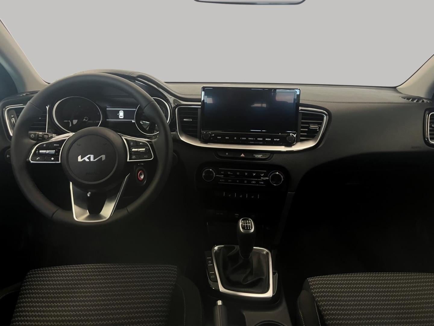 Kia Ceed_sw Vision Kamera Tempomat Navigation DAB