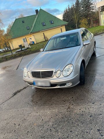 Mercedes-Benz Mercedes E 200 Kompresor