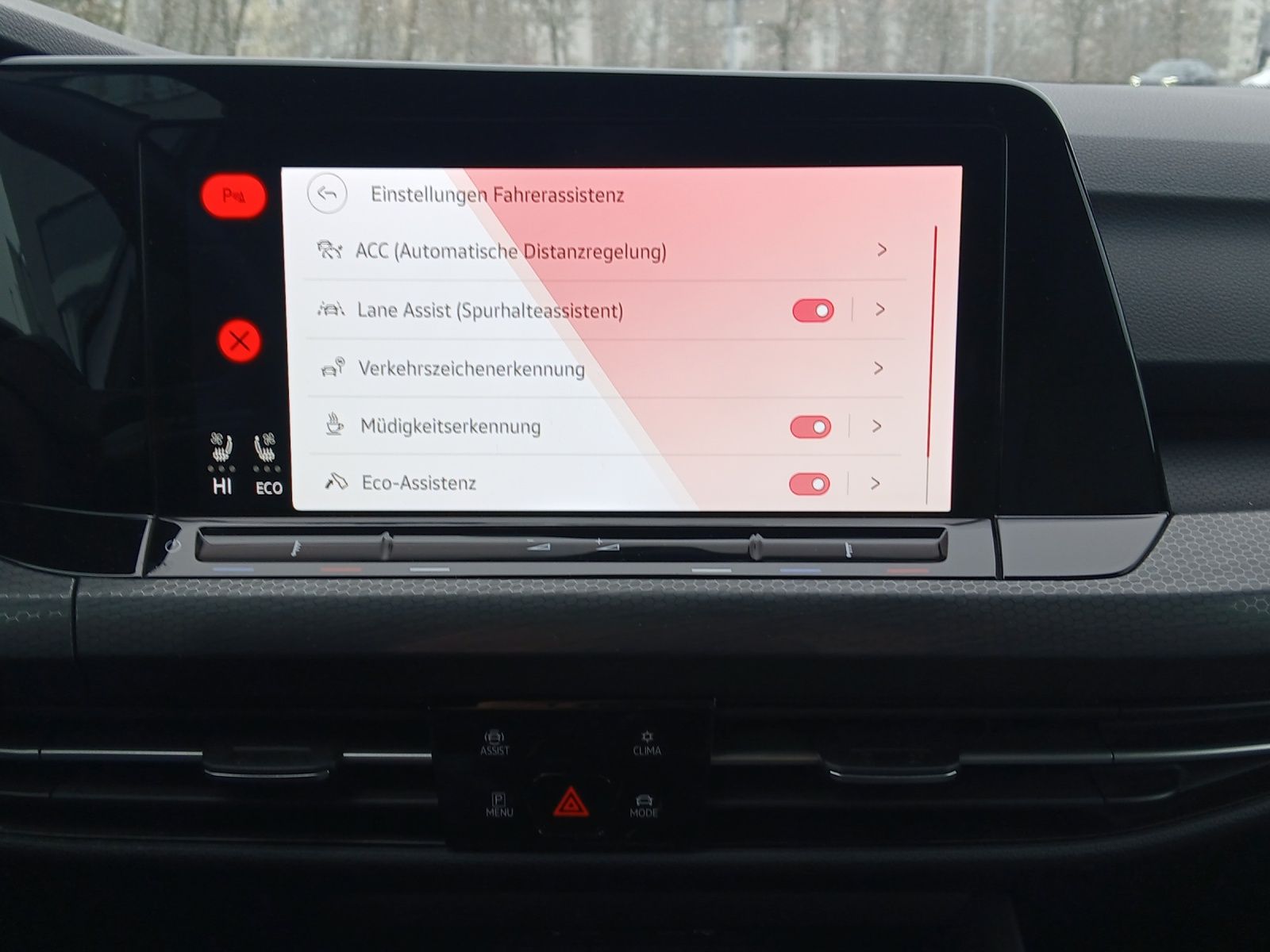 Fahrzeugabbildung Volkswagen Golf VIII GTE LEDplus Navi Leder AID ACC PDC SH