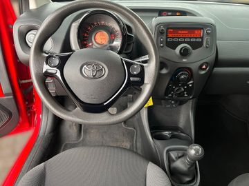 Toyota Aygo AYGO 1,0 Klima & Radio ,wenige Kilometer