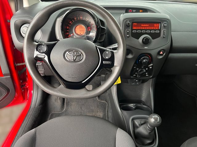 Toyota Aygo AYGO 1,0 Klima & Radio ,wenige Kilometer