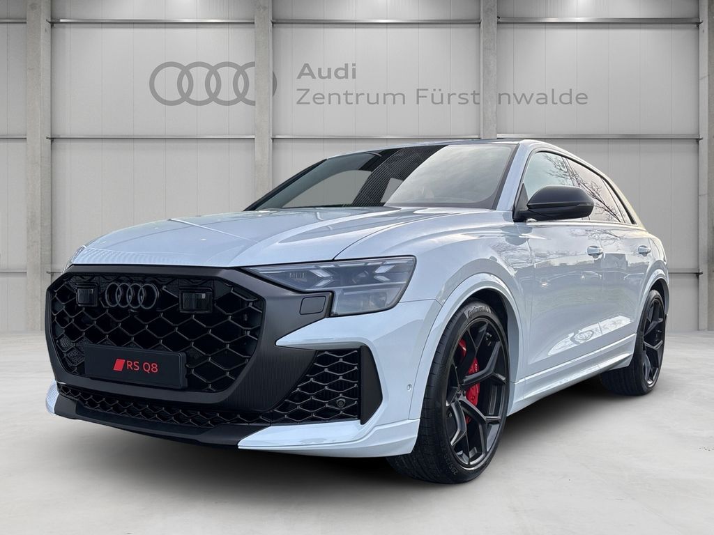 Audi RSQ8