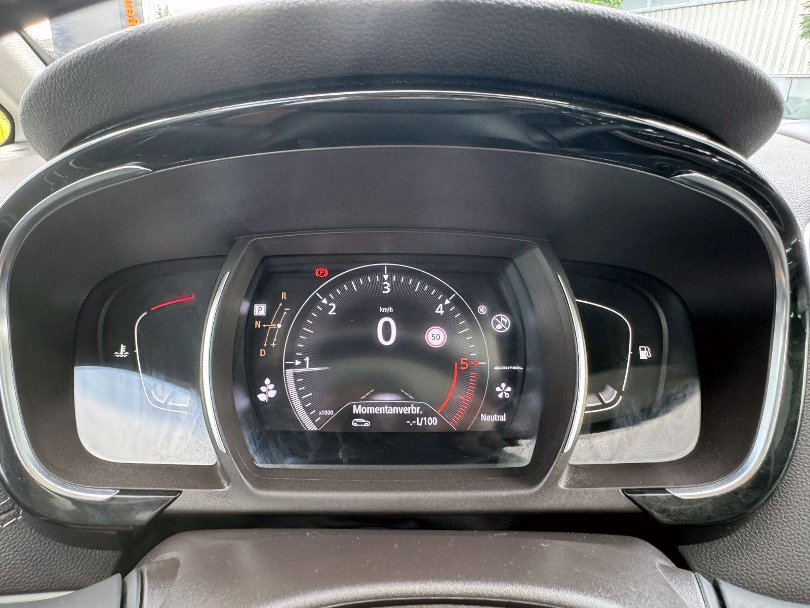 Fahrzeugabbildung Renault Espace V Initiale Paris 2.0 dCi LED ACC KAM AHK