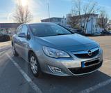 Opel Astra 1.4 Turbo Edition --140Ps-- TÜV NEU - Opel Astra aus 2010: Turbo