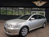 Toyota Avensis Kombi 2.0 Sol SSD/Navi/AHK/XENON/BT