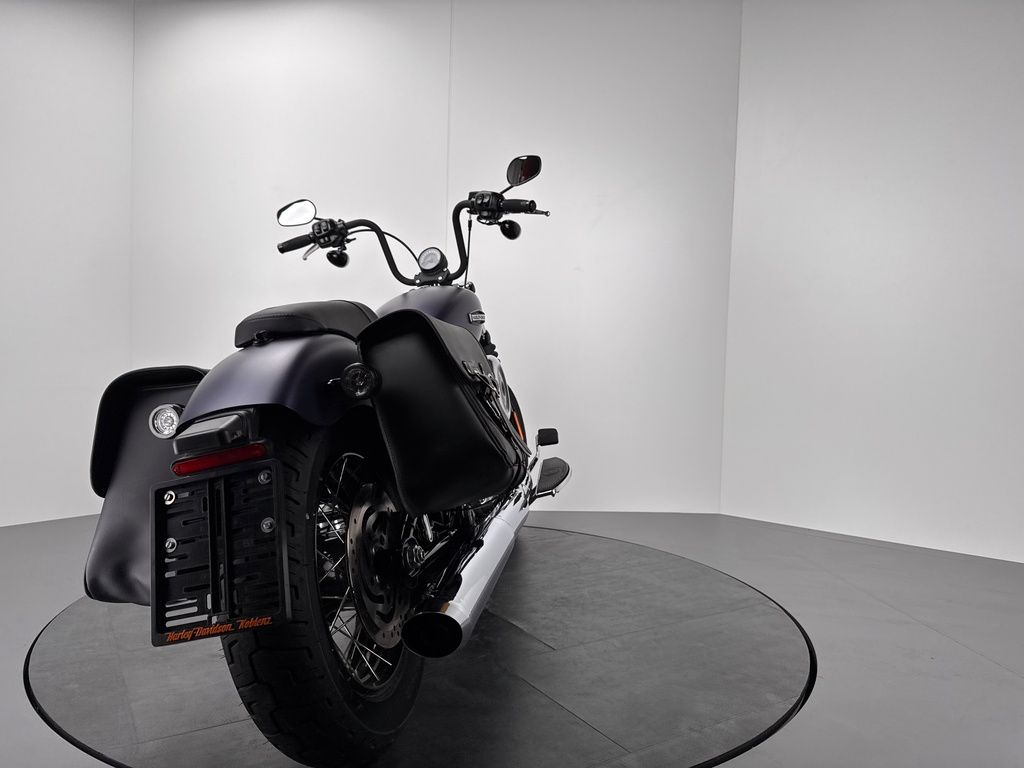 Fahrzeugabbildung Harley-Davidson STREET BOB *NEUWERTIG *ANSCHLUSSGARANTIE 06/29